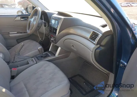 2010 Subaru Forester 2.5X Premium z USA, uszkodzony, nr VIN JF2SH6CC0AH709025